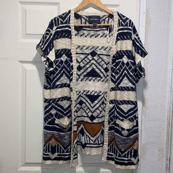 Lovemarks top. Size M - Picture 1 of 9